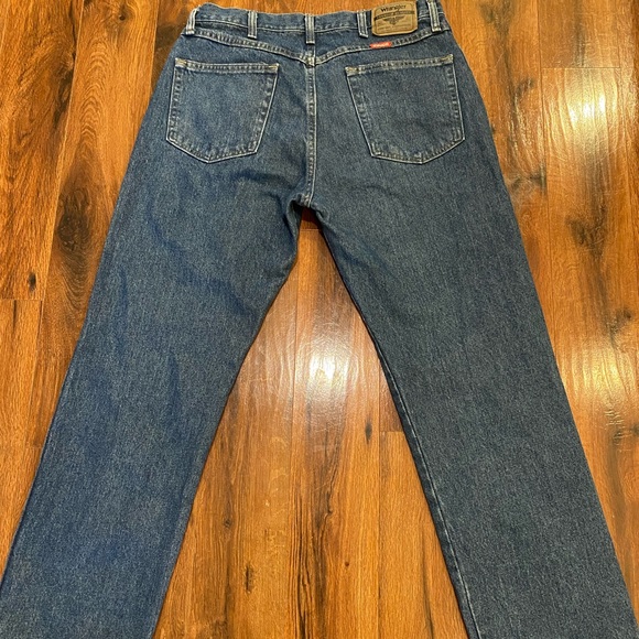 Wrangler Jeans (Straight Leg). - Picture 2 of 2